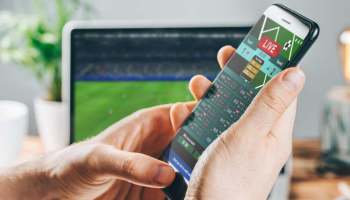3-Way Arbitrage Betting Calculator